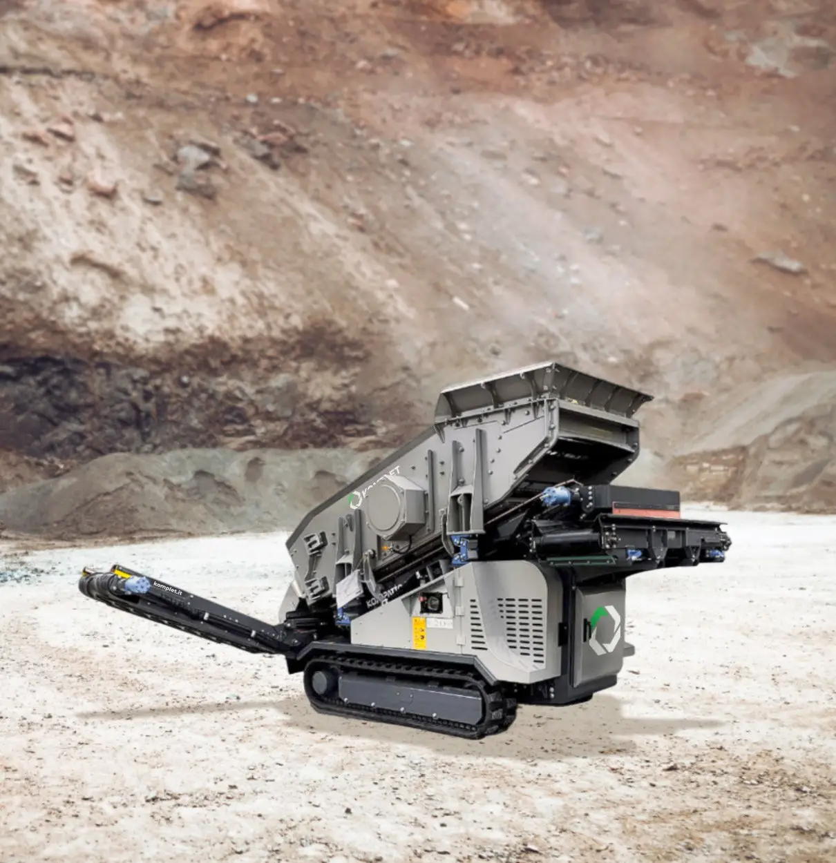 Komplet Kompatto 221 compact mobile screener on site.